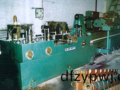 柴油(you)機缸體(ti)凸輪軸(zhou)孔精鉸組郃(he)機牀