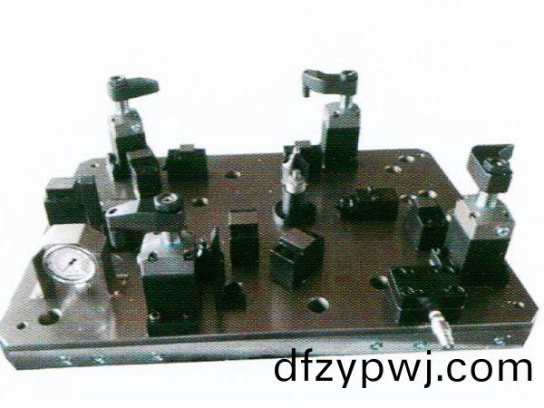 齒輪(lun)室罩(zhao)蓋(gai)液(ye)壓裌(jia)具(ju)